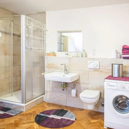 Your Temporary In Holiday home *
